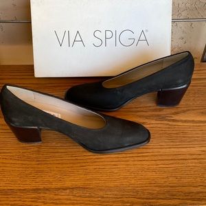 Via Spiga for Neiman Marcus Black Nabuk Low-Heeled Shoe - Size 7.5 Medium
